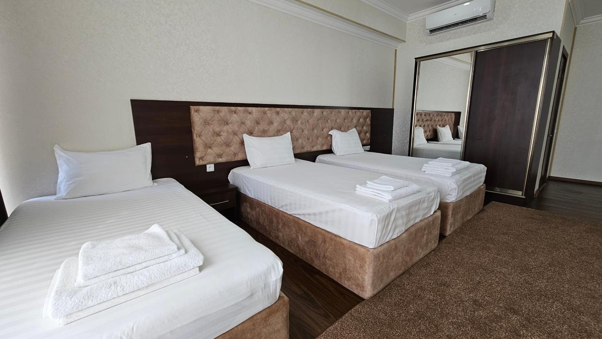 Grand Turon Plaza Hotel Tașkent Exterior foto