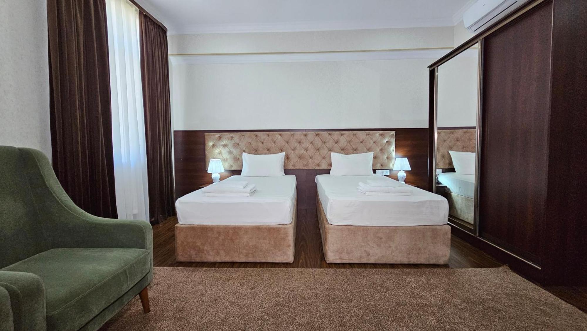 Grand Turon Plaza Hotel Tașkent Exterior foto